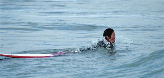 �]�������l�C�T�[�t�B���X�N�[���̏��S�҂��T�[�t�B�����͂��߂邽�߂̃R�c